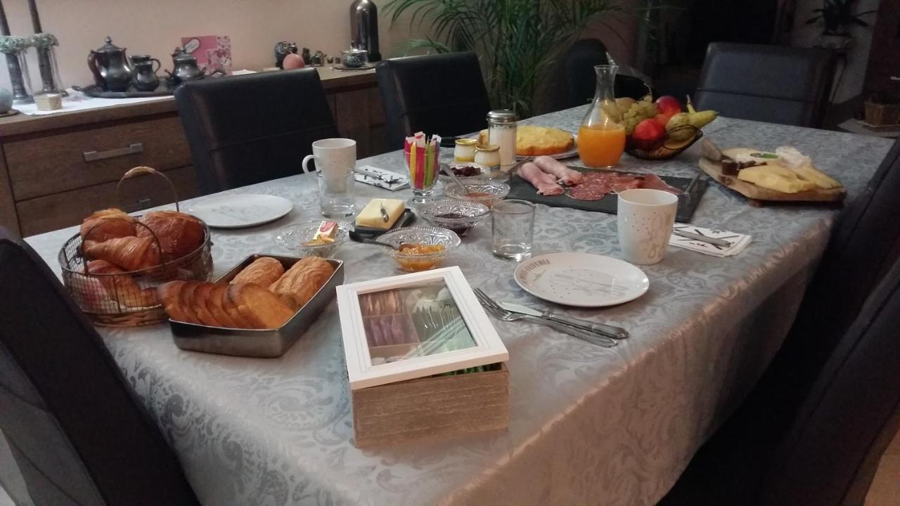 Bed and Breakfast La Maison Bretonne, Chez Pascal & Brigitte Pleslin-Trigavou Exterior foto